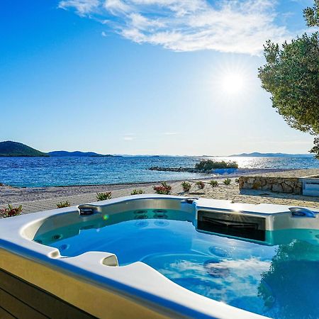 Buqez Eco Resort - Beach Villa 28 - Directly By Beach Drage Extérieur photo