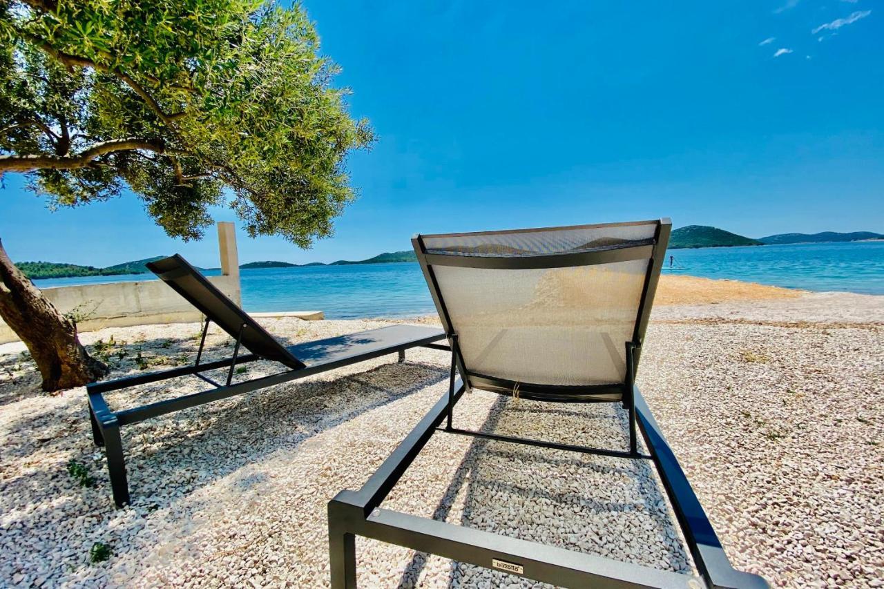 Buqez Eco Resort - Beach Villa 28 - Directly By Beach Drage Extérieur photo
