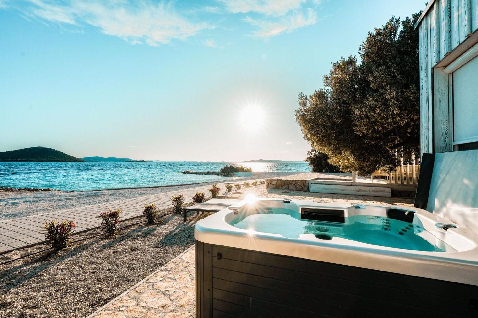 Buqez Eco Resort - Beach Villa 28 - Directly By Beach Drage Extérieur photo